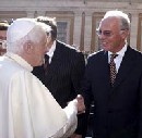 Benedicto XVI recibió en una audiencia a Beckenbauer