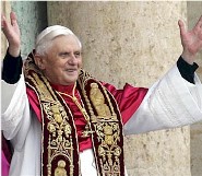 El Papa Benedicto XVI pide que se combata «la deplorable plaga de la usura»